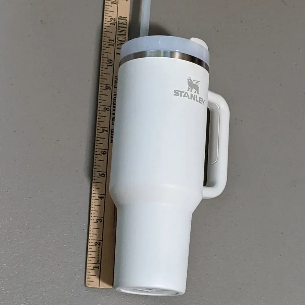 Stanley 40 oz Quencher Flow State Stainless Steel Vacuum Insulated Tumbler